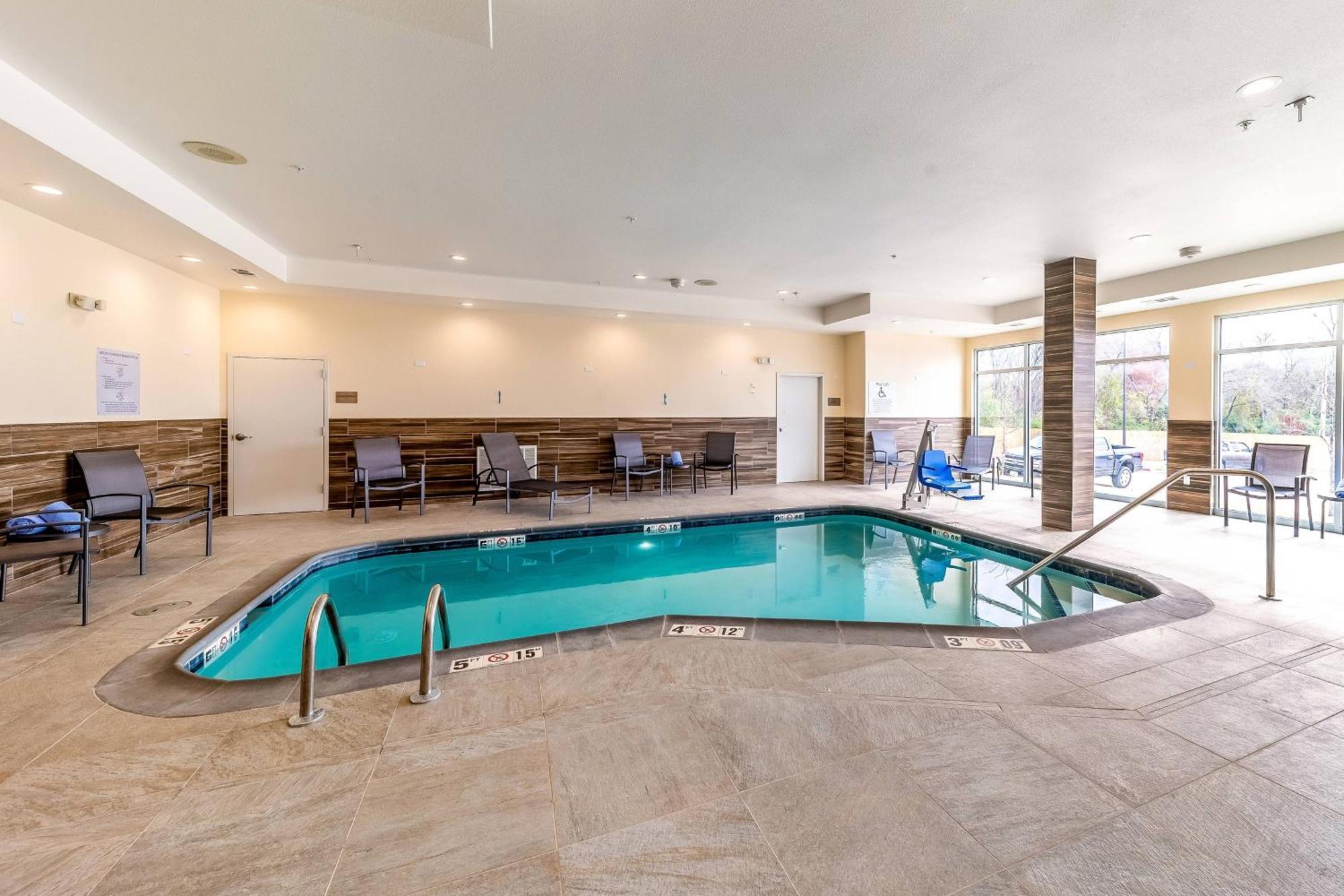 Fairfield Inn & Suites By Marriott Gainesville I-35 Экстерьер фото
