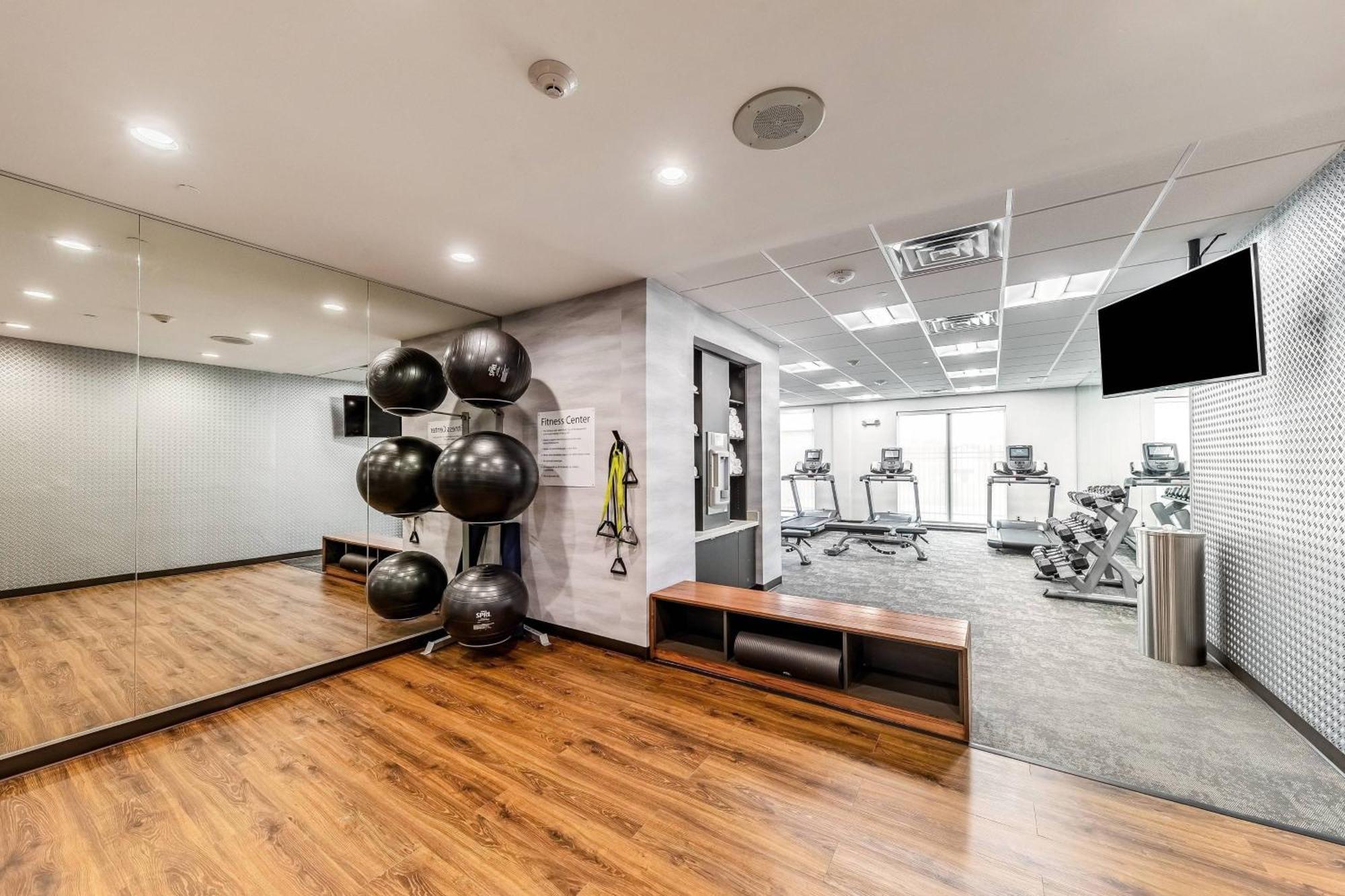 Fairfield Inn & Suites By Marriott Gainesville I-35 Экстерьер фото